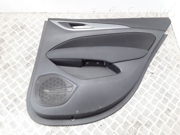 Opel Insignia B Rivestimento del pannello della portiera posteriore 39138328