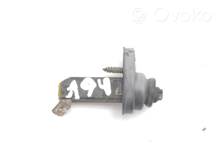 Audi 80 90 S2 B4 Capteur, interrupteur de porte avant 893947561B