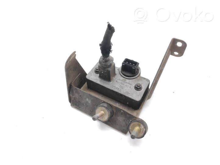 Audi 80 90 S2 B4 Capteur de pression d'air 0281002010