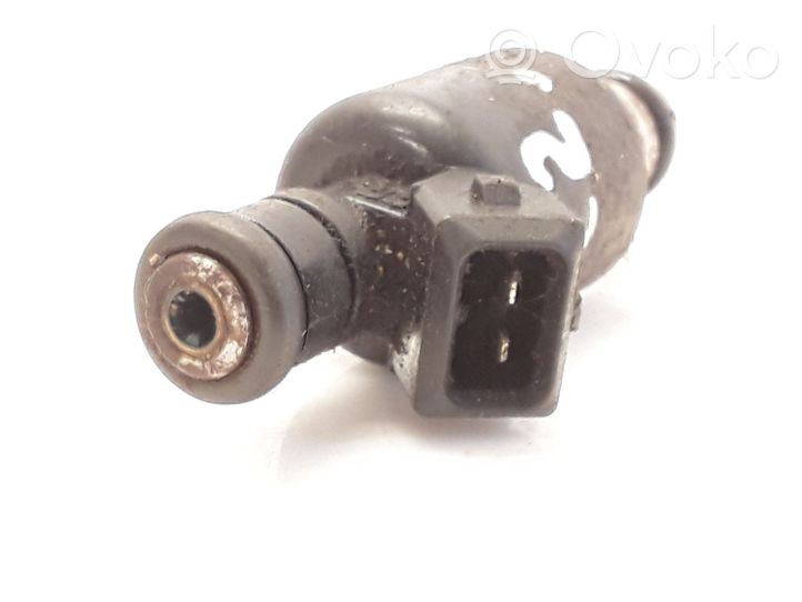 Opel Combo B Injecteur de carburant 17092023