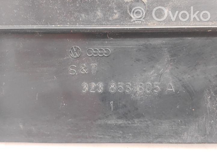 Volkswagen PASSAT B2 Takaoven kynnyksen suojalista 323853805A