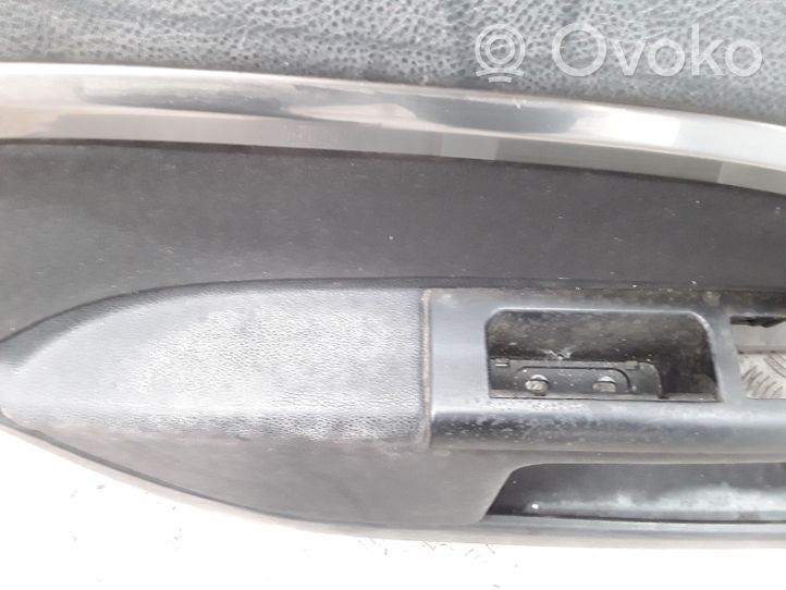 Ford Mondeo Mk III Revestimiento de puerta delantera 1S7XF23891AHW