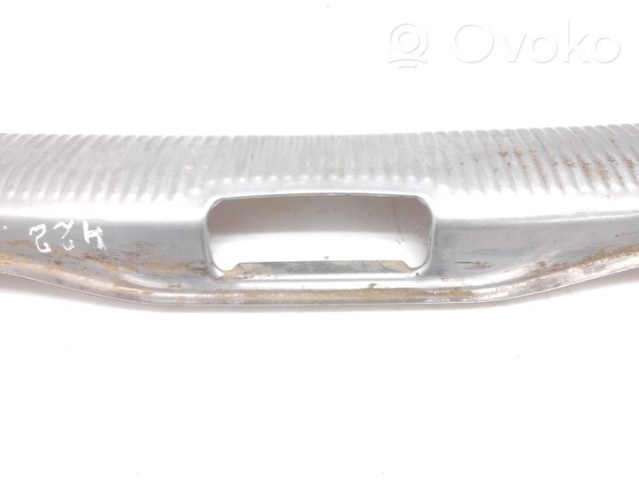 Volkswagen PASSAT B5 Trunk/boot sill cover protection J89863459G