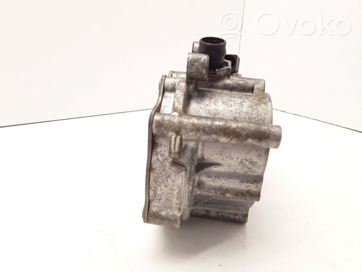 Audi Q3 8U Alipainepumppu 06L145100B