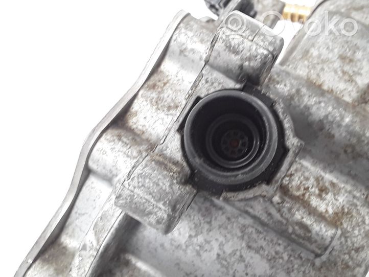 Audi Q3 8U Alipainepumppu 06L145100B