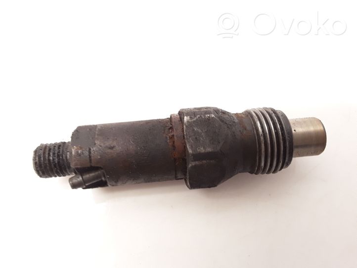 Renault Kangoo I Fuel injector LCR6735405