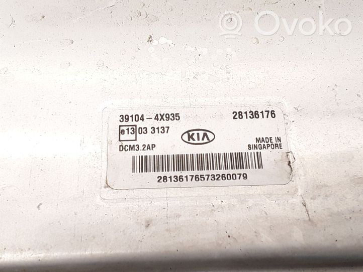 KIA Carnival Komputer / Sterownik ECU i komplet kluczy 391044X935