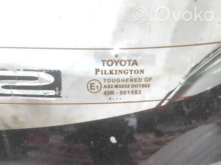 Toyota Corolla E120 E130 Tylna klapa bagażnika 1C0