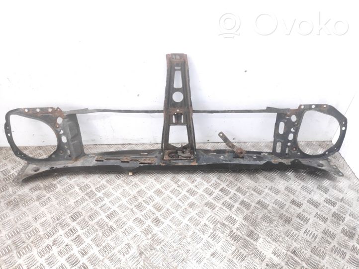 Volkswagen Golf II Staffa del pannello di supporto del radiatore 