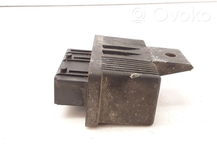 Peugeot Expert Polttoainepumpun rele 240107