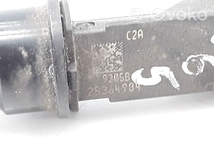 Saab 9-7X Fuel injector 25364984