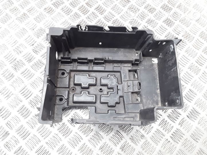 Citroen C3 Pluriel Support boîte de batterie 9656705880