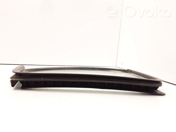 Suzuki Swift Rear vent window glass 43R001583