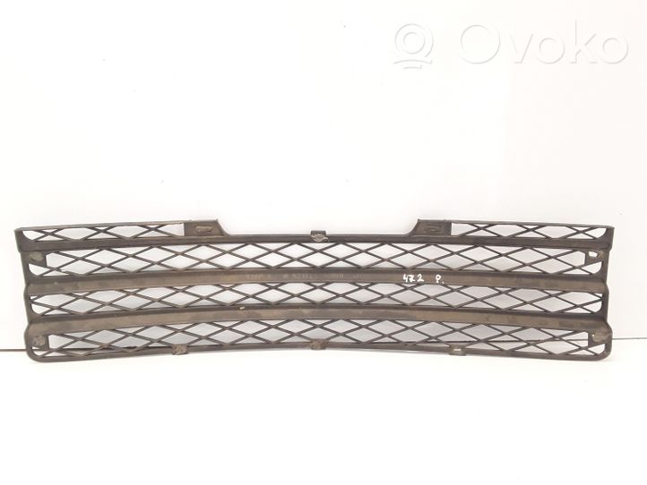 Toyota Yaris Verso Grille calandre supérieure de pare-chocs avant 5311252040