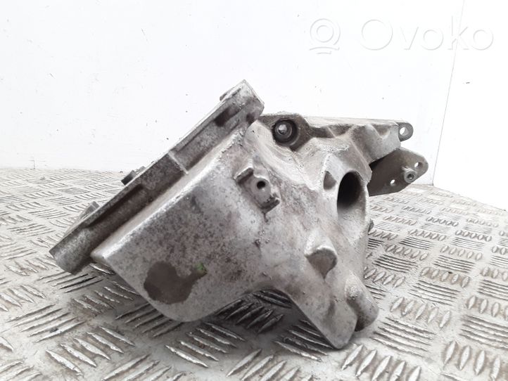 Alfa Romeo GT Support pompe injection à carburant 55182765