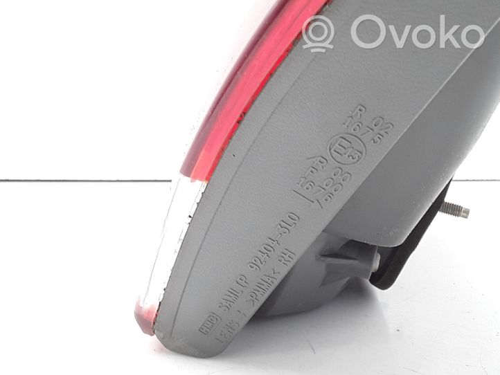 Hyundai Grandeur Tailgate rear/tail lights 924043L0