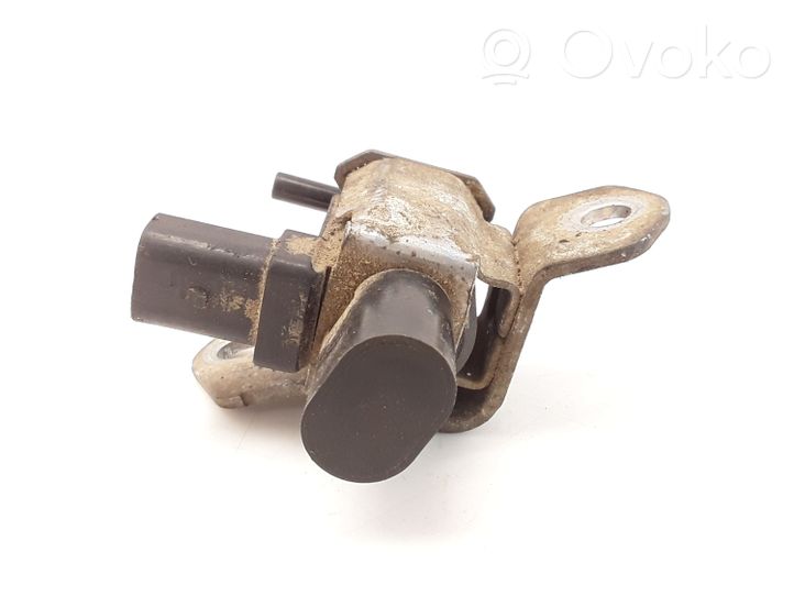 Ford Maverick Vacuum valve 3S4G9J559AB