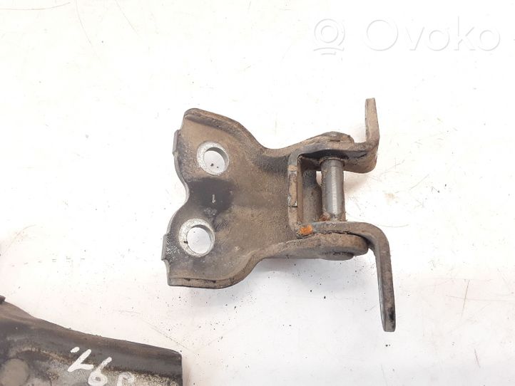 Toyota Avensis T250 Set di cerniere portiera anteriore 