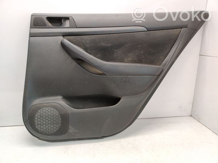 Toyota Avensis T250 Rivestimento del pannello della portiera posteriore 819T501