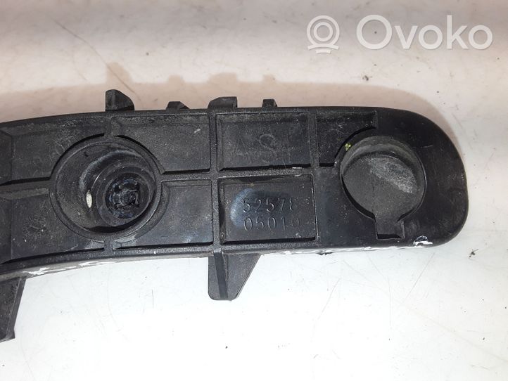 Toyota Avensis T270 Staffa di rinforzo montaggio del paraurti posteriore 5257805010