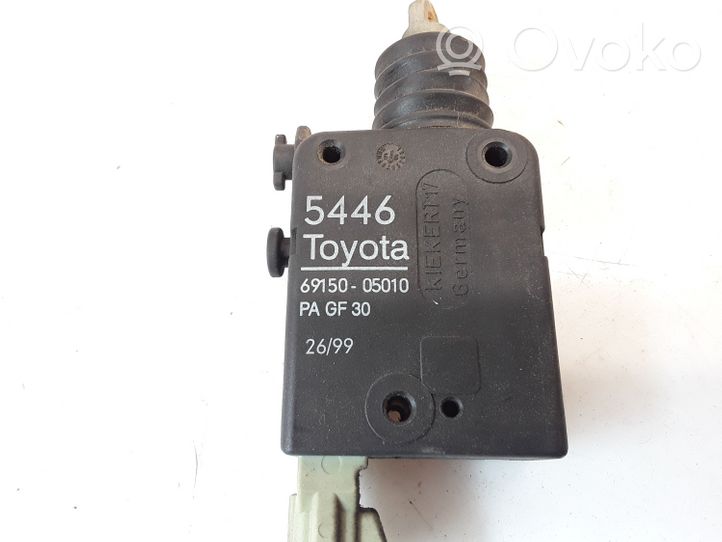 Toyota Avensis T220 Spynos varikliukas galinio dangčio 6915005010