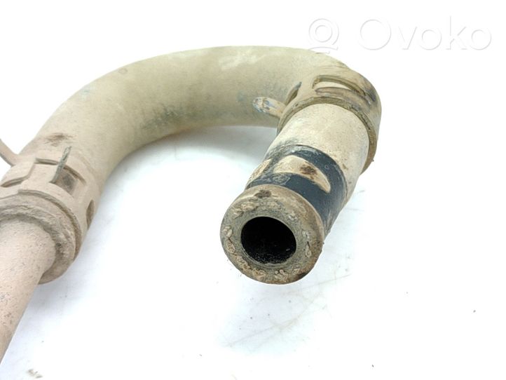 Toyota Avensis T250 Tuyau d'alimentation conduite de carburant 