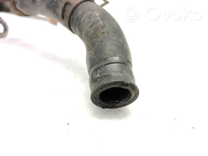 Toyota Avensis T220 Engine coolant pipe/hose 