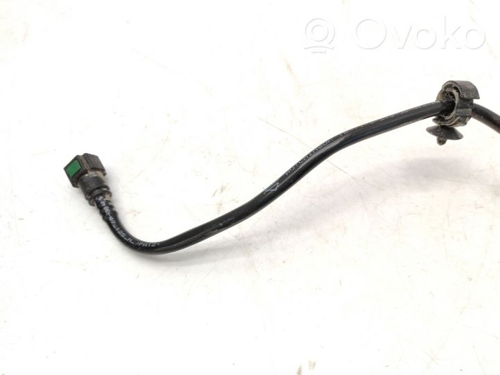 Peugeot 1007 Tuyau d'alimentation conduite de carburant 130848125N