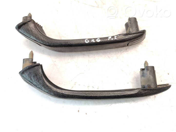 Volkswagen Polo II 86C 2F Front interior roof grab handle 867867172