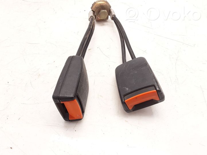 Audi 80 90 B2 Boucle de ceinture de sécurité arrière centrale 443857739A