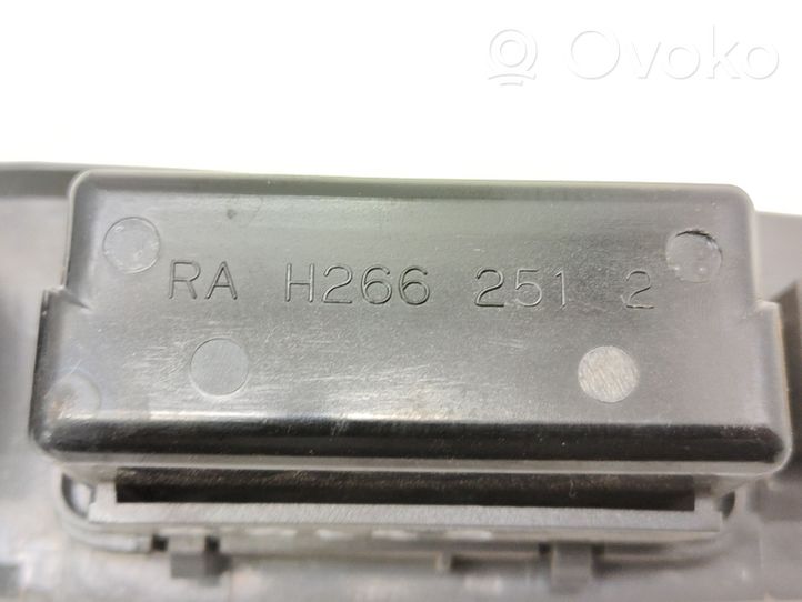 Mazda 929 Interruttore di controllo dell’alzacristalli elettrico H2662512