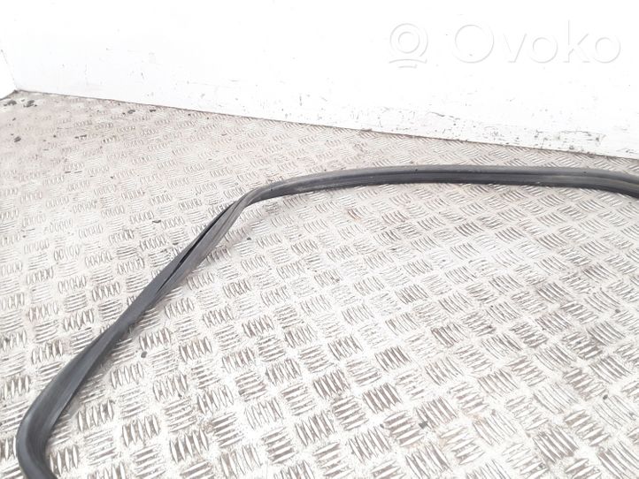 Audi 80 90 B2 Front door rubber seal 