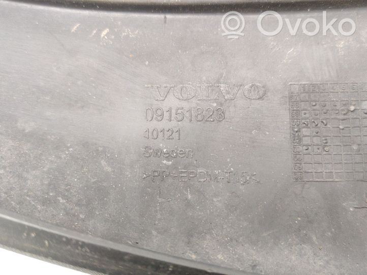 Volvo S80 Rivestimento del pannello parte angolare del paraurti anteriore 09151823