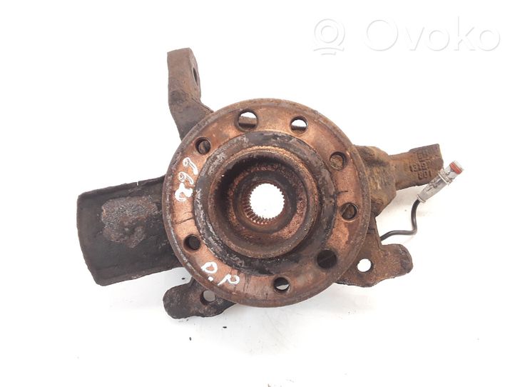 Opel Zafira B Front wheel hub spindle knuckle 