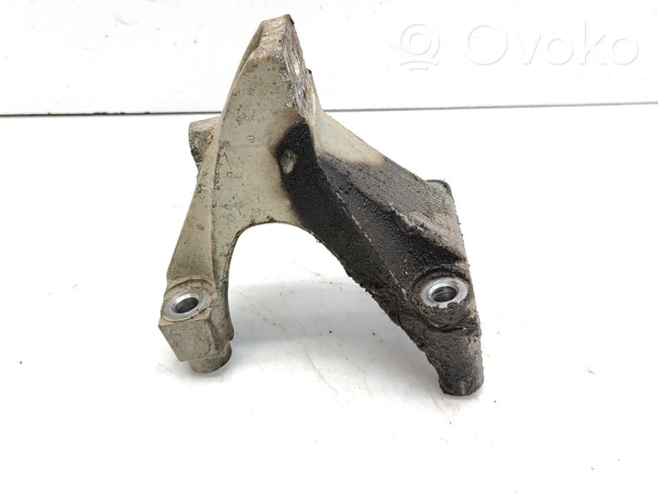 Honda Legend III KA9 Engine mounting bracket 