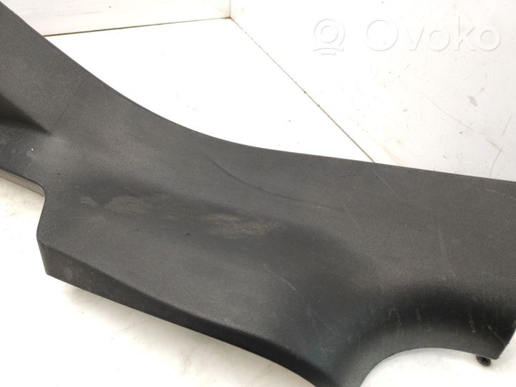 Peugeot 208 Moldura protectora del borde trasero 9673754177