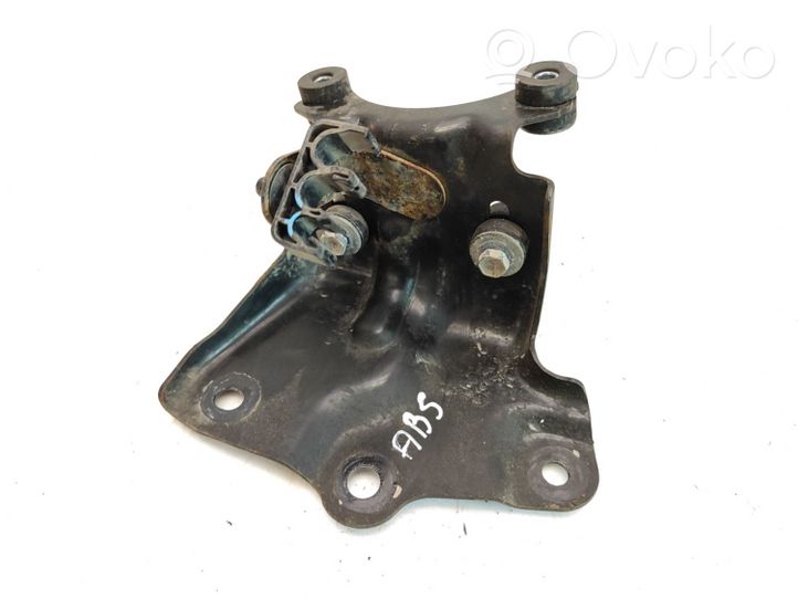 Toyota RAV 4 (XA30) Supporto pompa ABS 