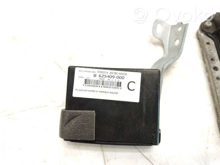 Toyota RAV 4 (XA30) Komputer / Sterownik ECU i komplet kluczy 896610R242