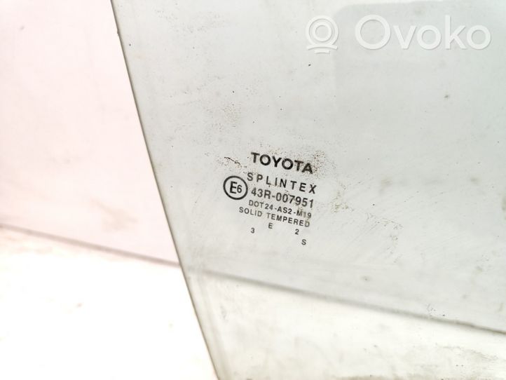 Toyota Corolla E120 E130 Luna/vidrio de la puerta delantera (coupé) 43R007951