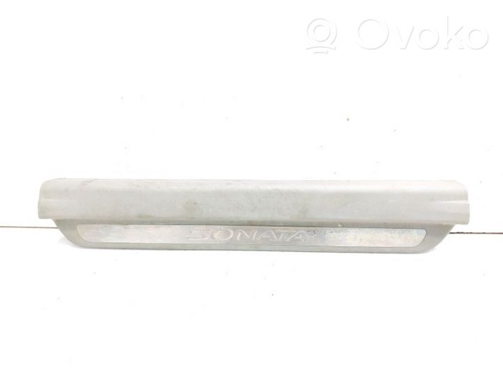 Hyundai Sonata Front sill trim cover 858713K100