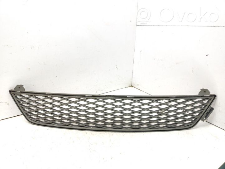 Ford Mondeo Mk III Grille inférieure de pare-chocs avant 5S7Y17B968AAW