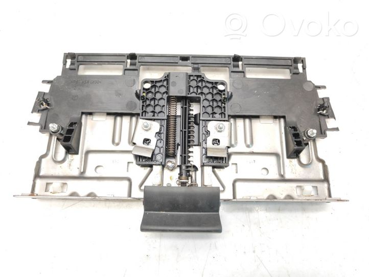 Audi A7 S7 4G Sedynės rėmas 8K0881057