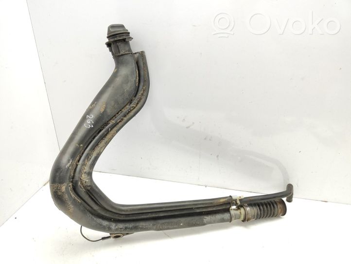 Renault Scenic I Fuel tank filler neck pipe 7700424075B