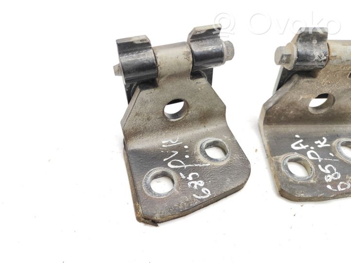 BMW X3 E83 Set di cerniere portiera anteriore 3402821