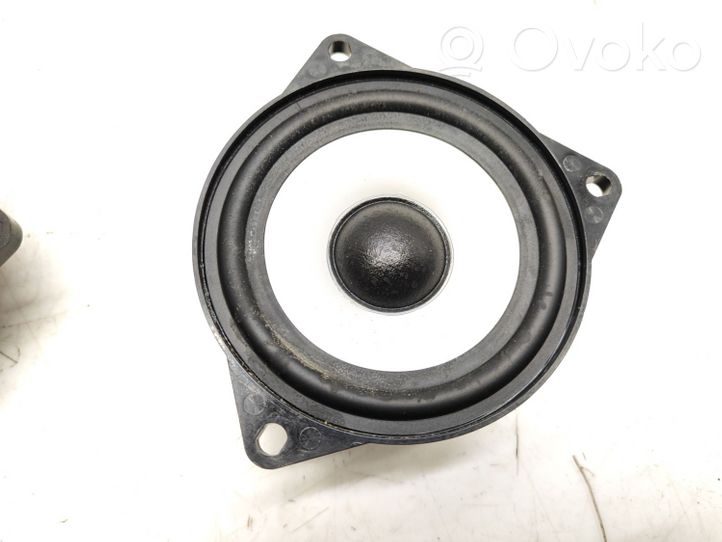 BMW X3 E83 Haut-parleur de porte avant 65126915838