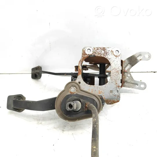 Ford Mondeo Mk III Pedal assembly 1S712450EL