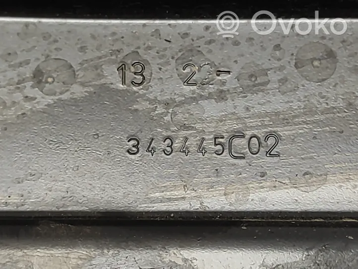 Opel Corsa F Jäähdyttimen kehyksen suojapaneelin kiinnike 343445C02
