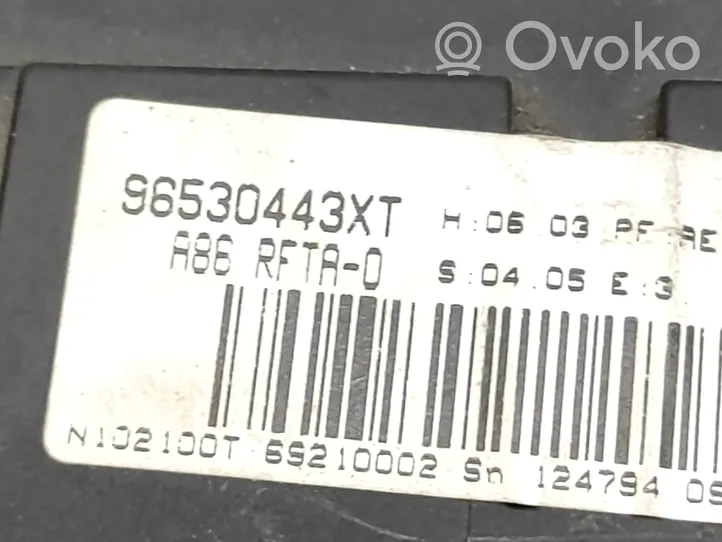 Citroen C3 Climate control unit 96530443XT