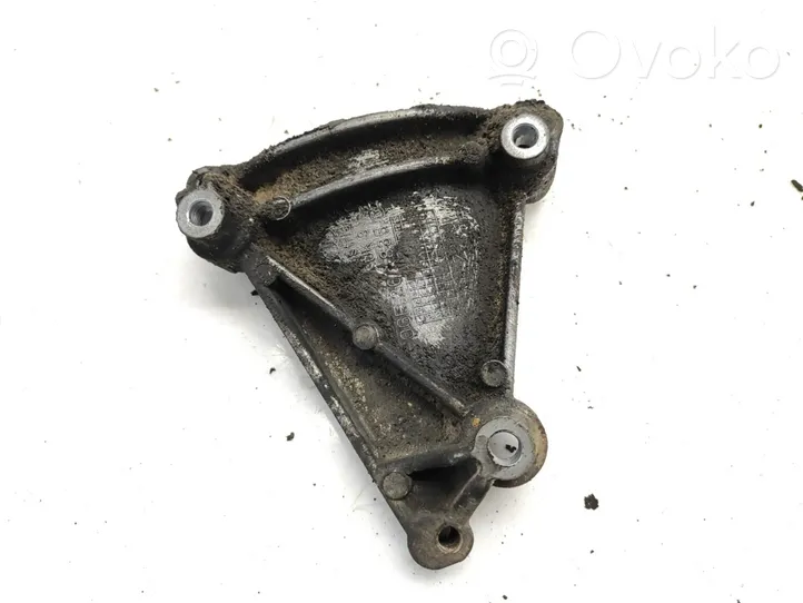 Audi A6 S6 C6 4F Staffa di montaggio del compressore dell’A/C 06E260835C