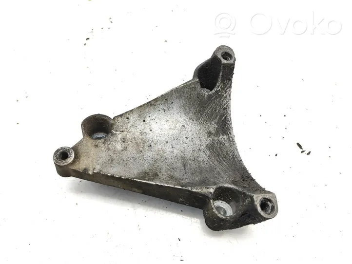 Audi A6 S6 C6 4F Staffa di montaggio del compressore dell’A/C 06E260835C